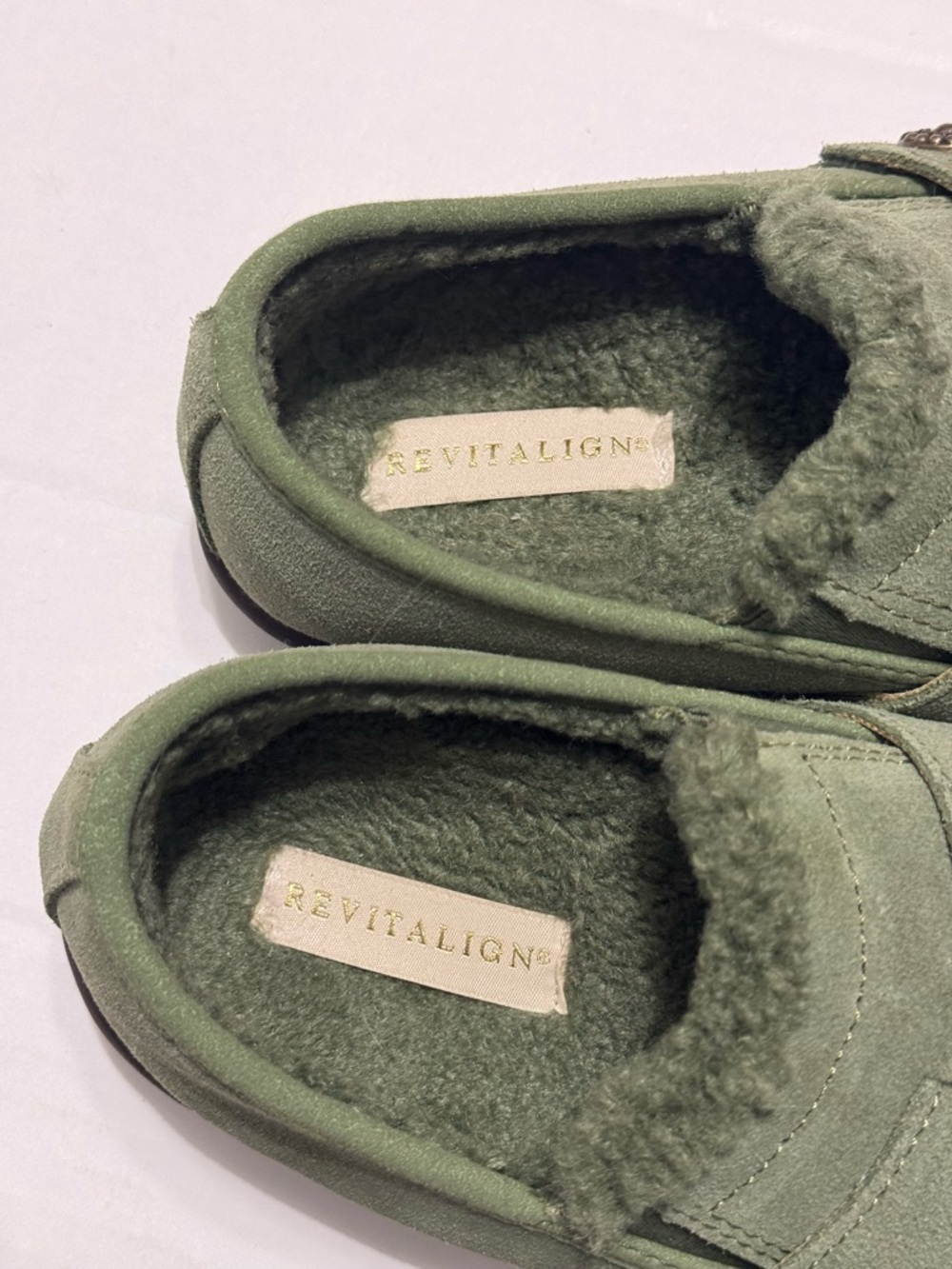 Revitalign Siesta Orthotic
Moccasin Suede Slippers Olive
Green Women’s Size 7.5 - Picture 3 of 6